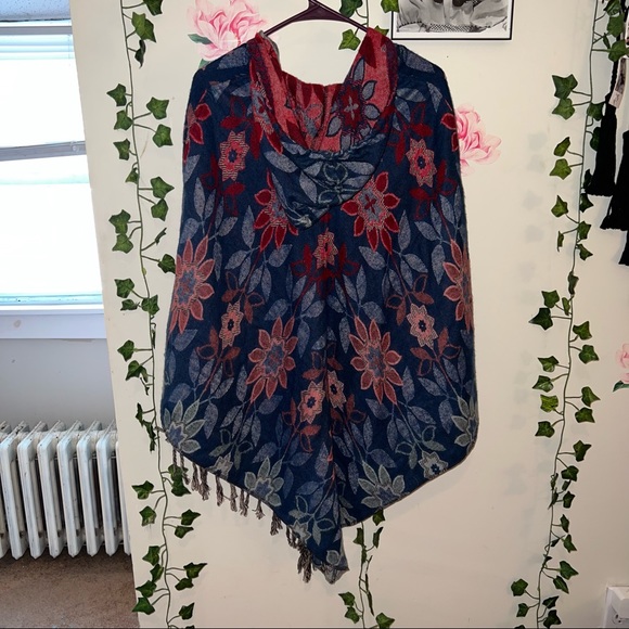 Hippie Poncho - Picture 3 of 4